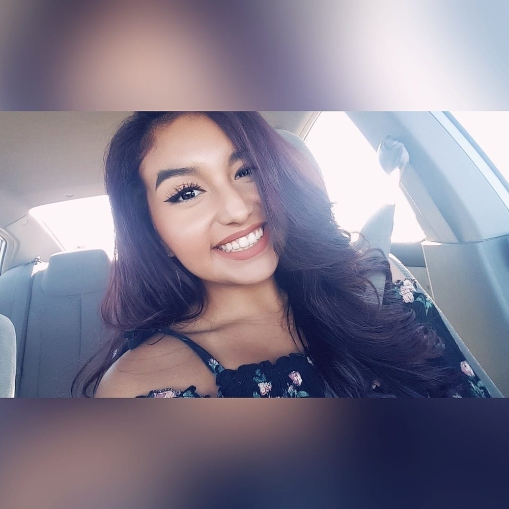 Meet your Posher, Idaly